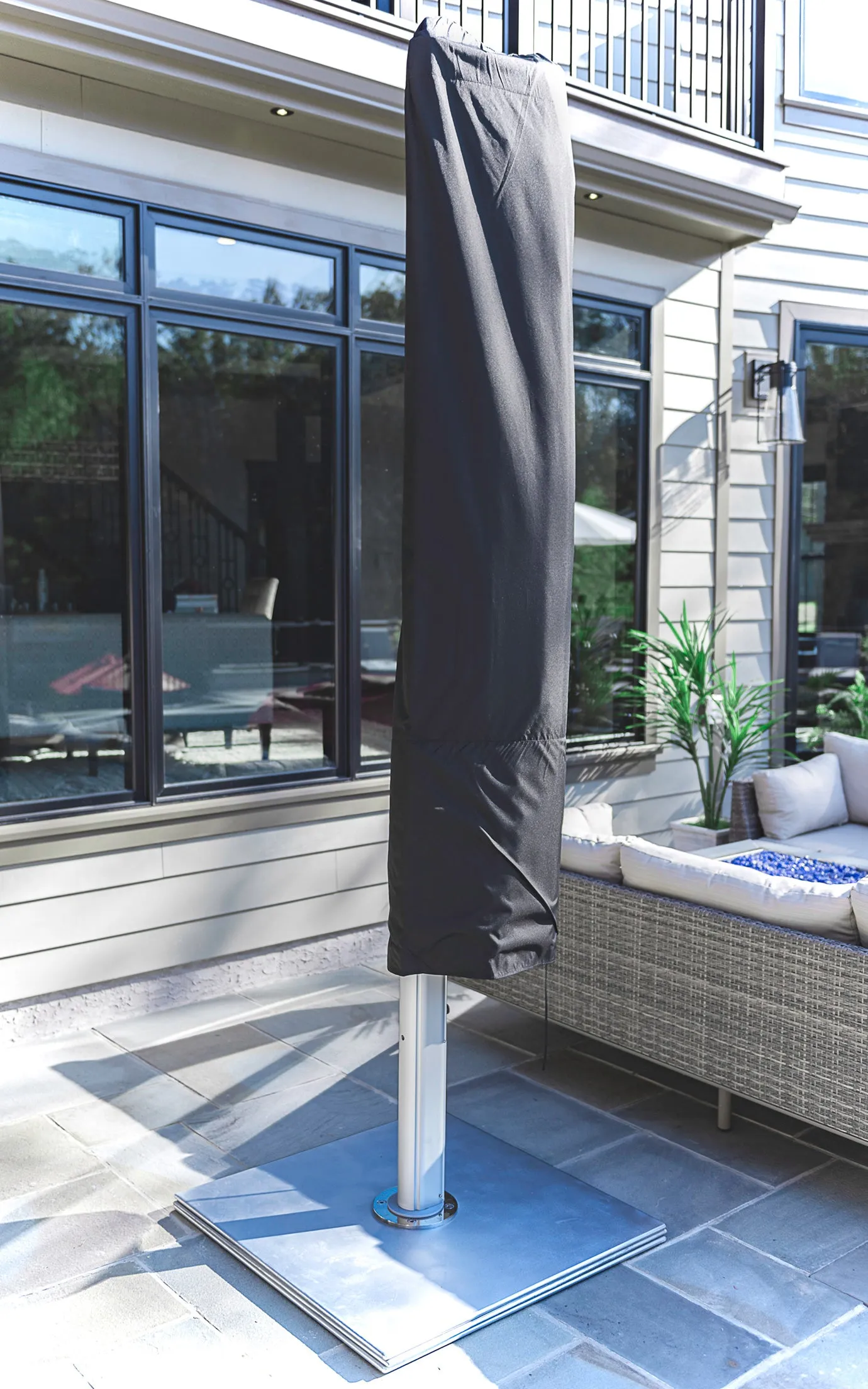 10' x 13' Eclipse Cantilever Umbrella