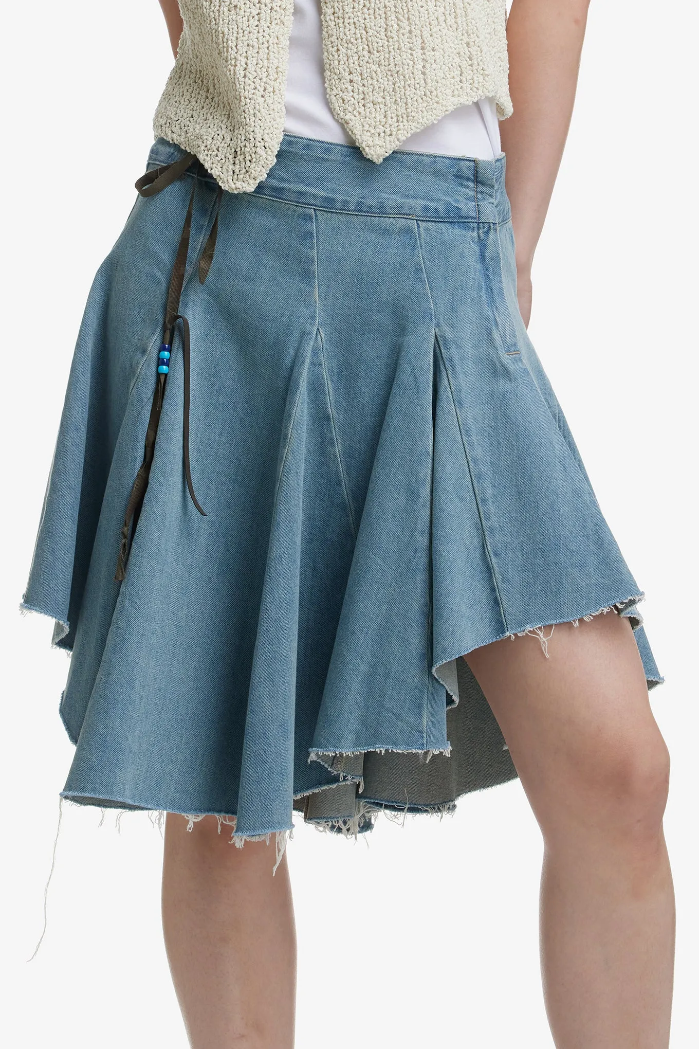 ASSYMETRIC PLEATED SKIRT