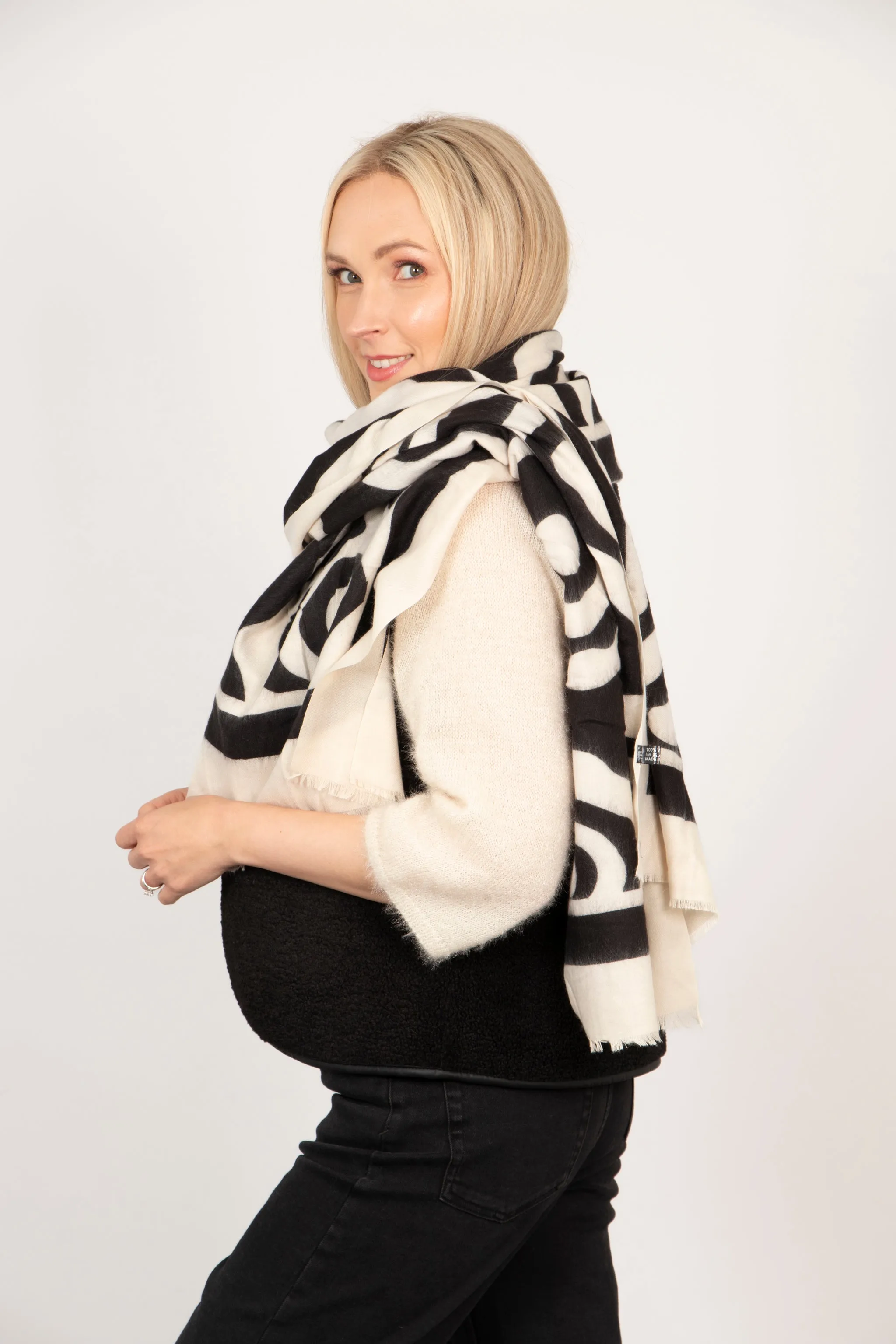 Aston Lightweight Scarf - Cream, Abstract
