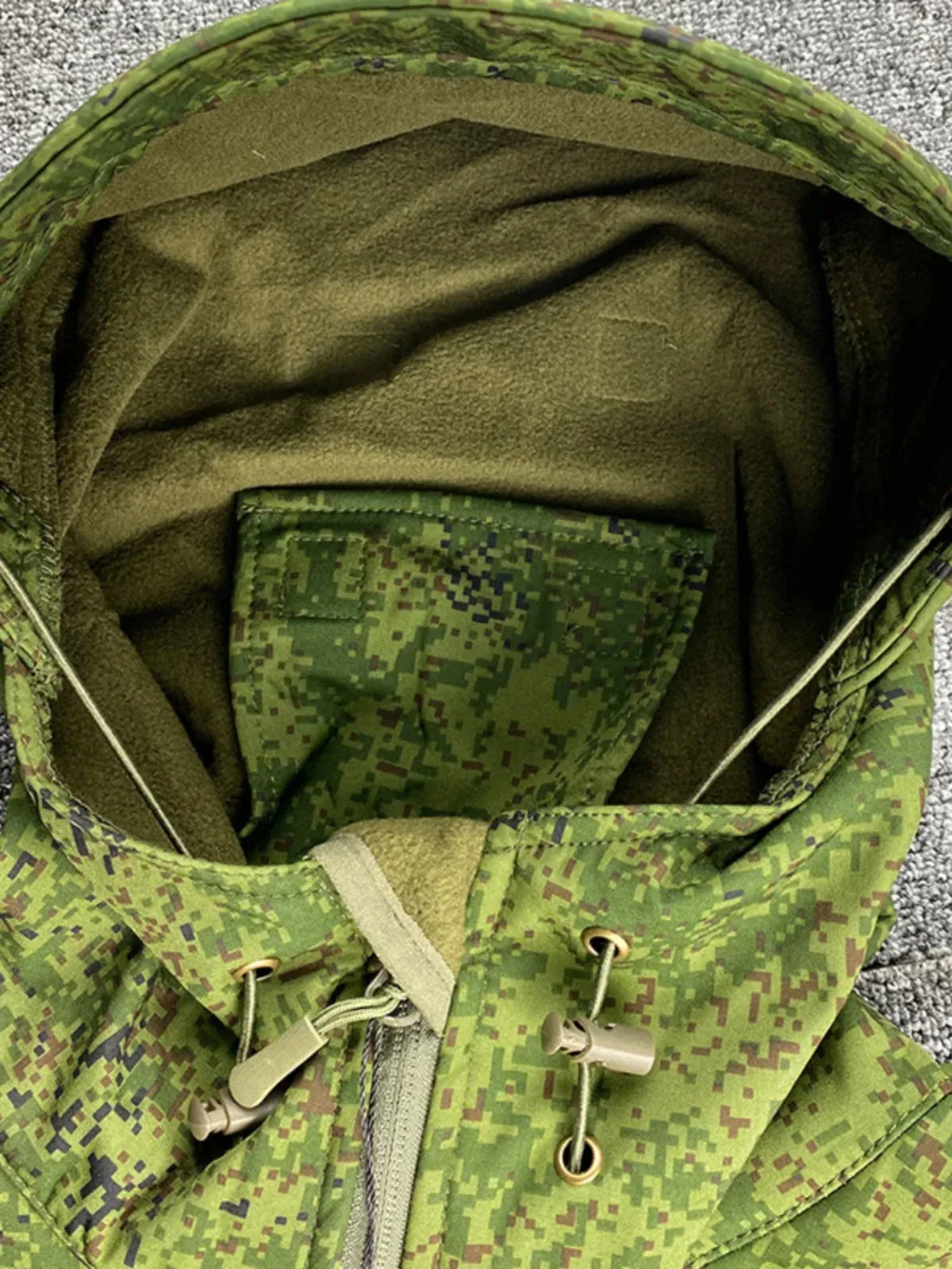 EMR Camouflage Soft Shell assault Suit, Outdoor Sports, Hunting, Waterproof, Fleece Inside
