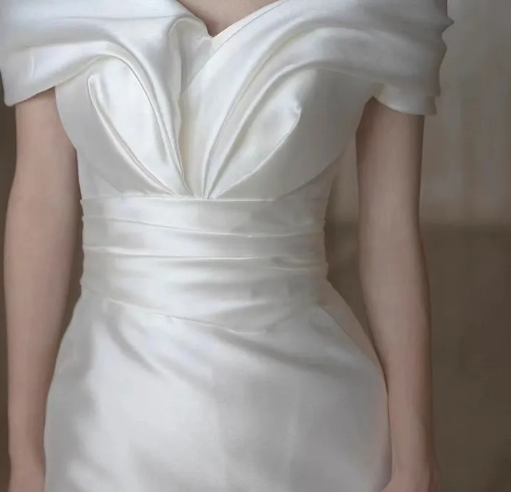 French satin light wedding dress 2022 new fishtail goout gauze white simple slimming sexy one shoulder evening dress