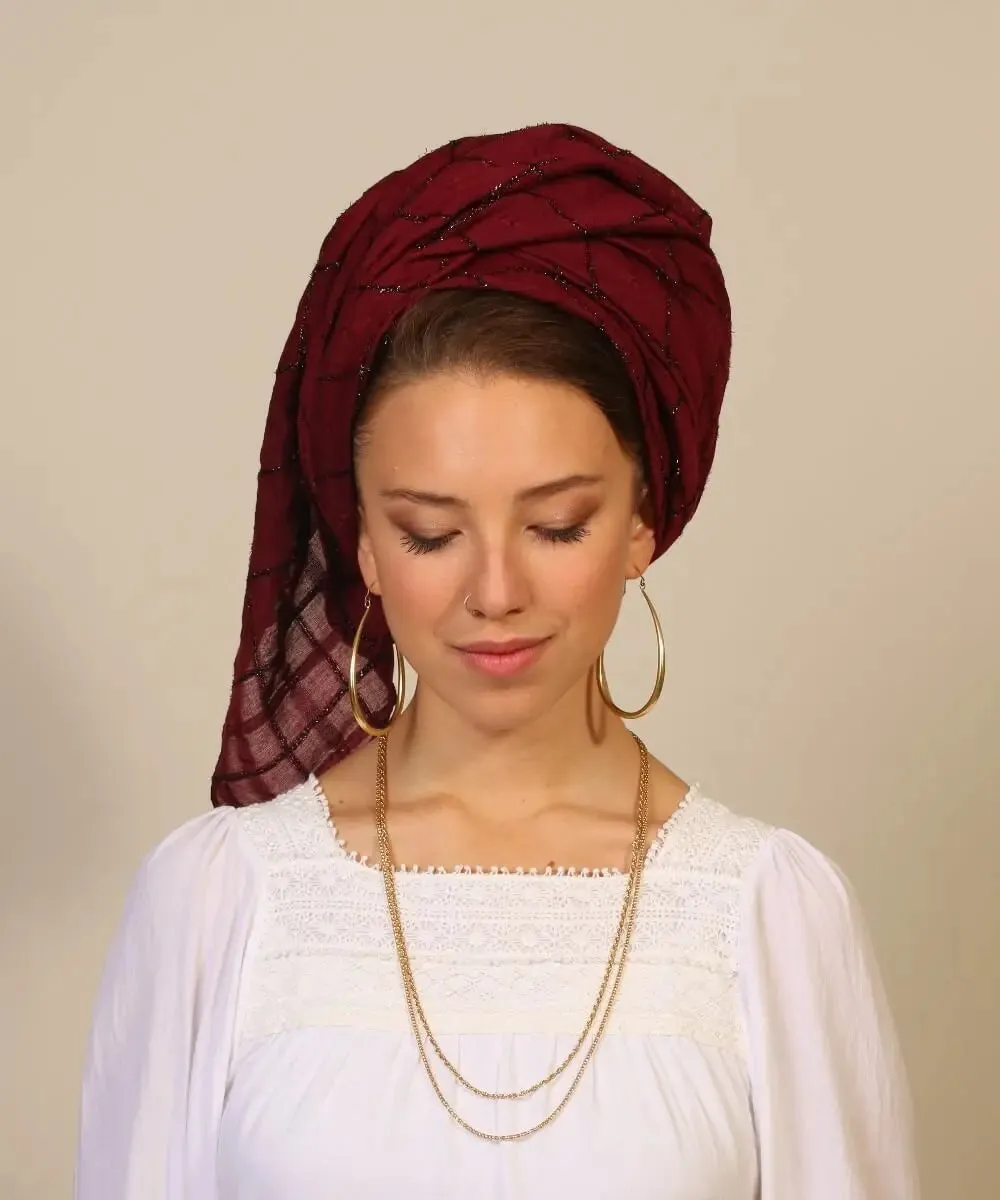 Glittering Square-Patterned Scarf