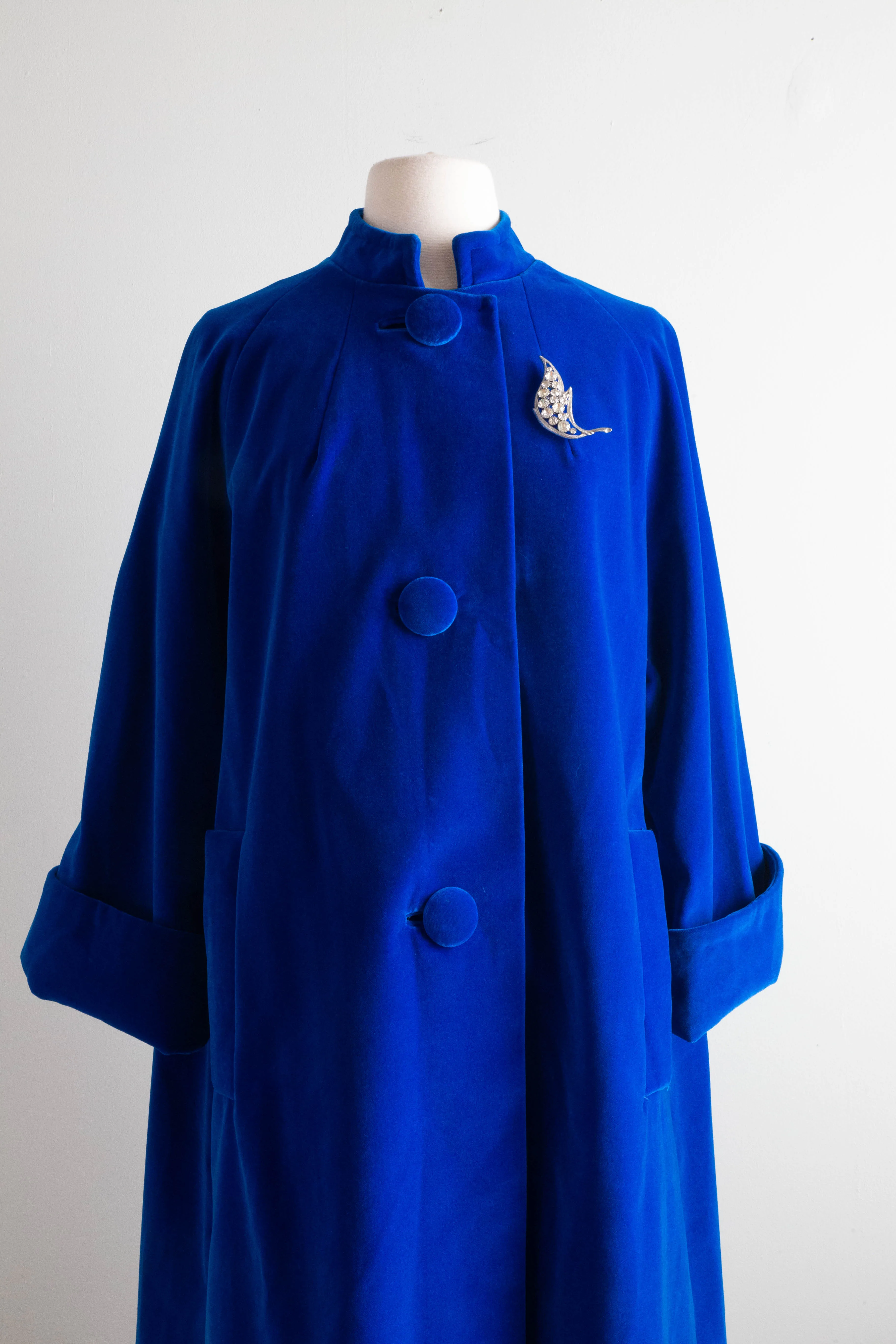 Gorgeous 1960's Blue Velvet Evening Swing Coat / ML