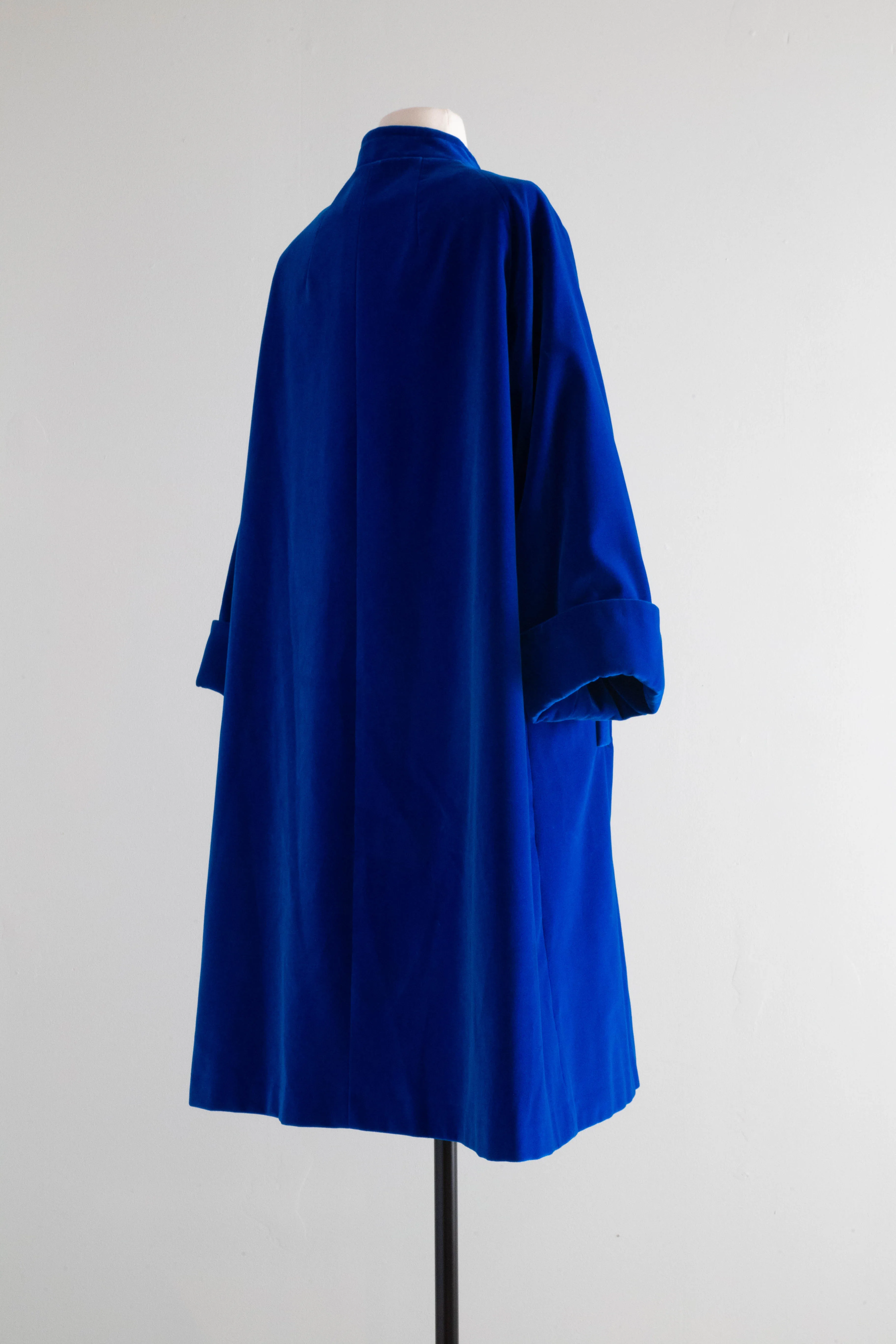 Gorgeous 1960's Blue Velvet Evening Swing Coat / ML