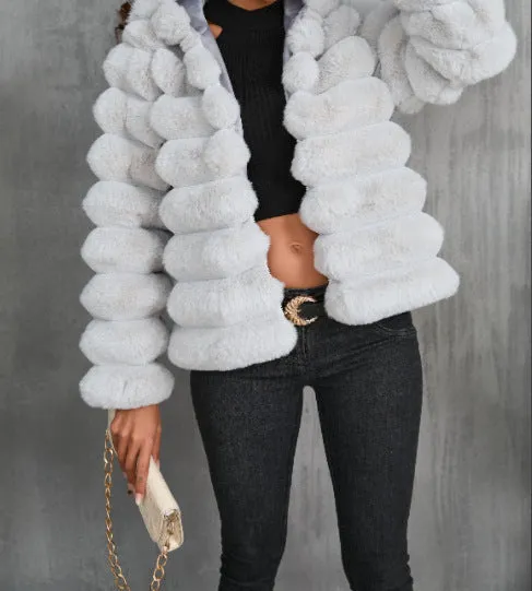 Women’s Sexy and Sophisticated Short Faux Fur Coat